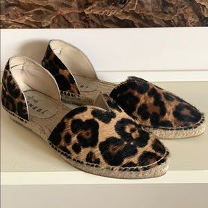 Manebi Open-side Flats, Leo Dakota, Size 37